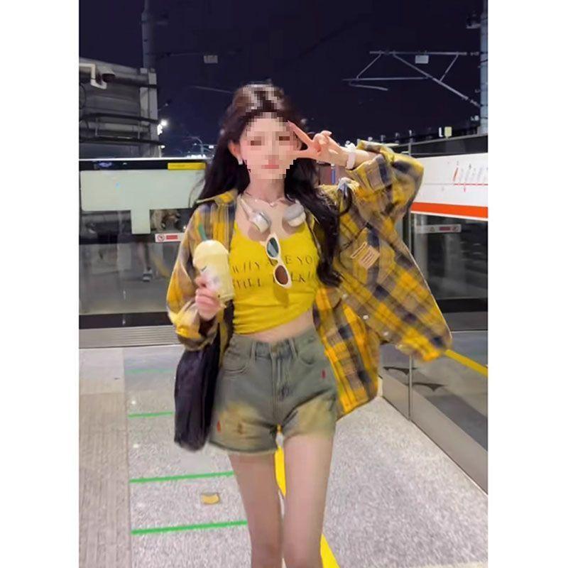 Summer Pure Desire Style Three-Piece Set: Spicy Girl Plaid Shirt Jacket, Camisole, and Denim Shorts. XL (115-125 lbs)
Summer Pure Desire Style Three-Piece Set: Spicy Girl Plaid Shirt Jacket, Camisole, and Denim Shorts. XL (115-125 lbs)