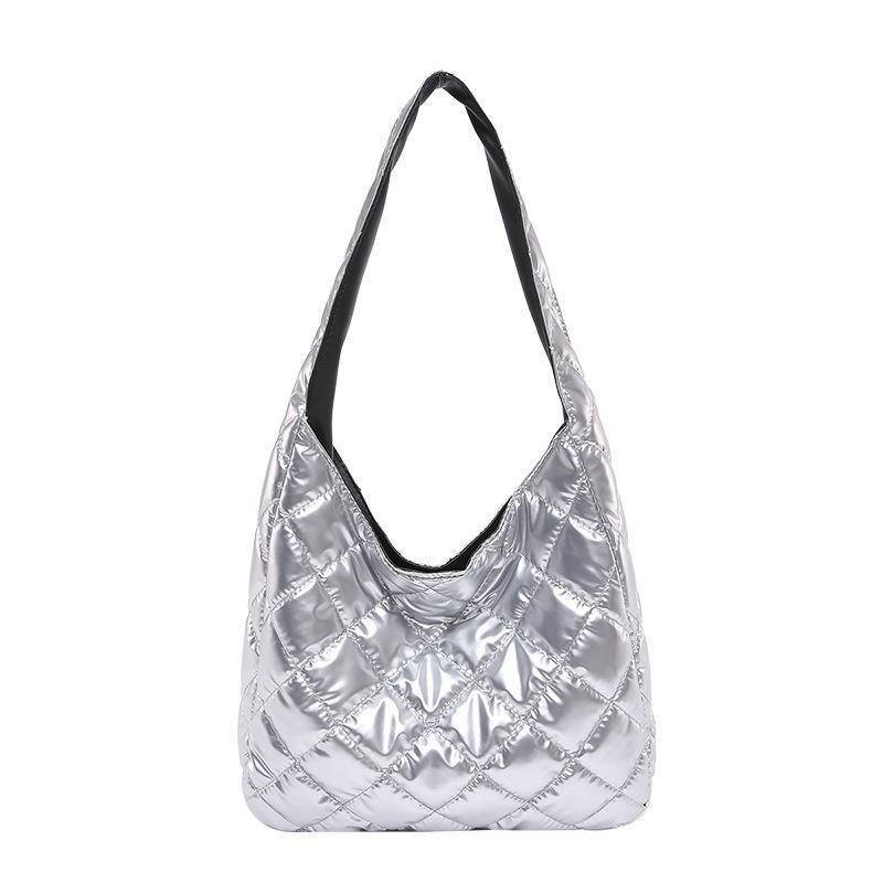 Stylish Large Capacity Tote Bag For Women With Chic Diamond Quilt Design In Black Gold Or Silver срібний
Stylish Large Capacity Tote Bag For Women With Chic Diamond Quilt Design In Black Gold Or Silver срібний