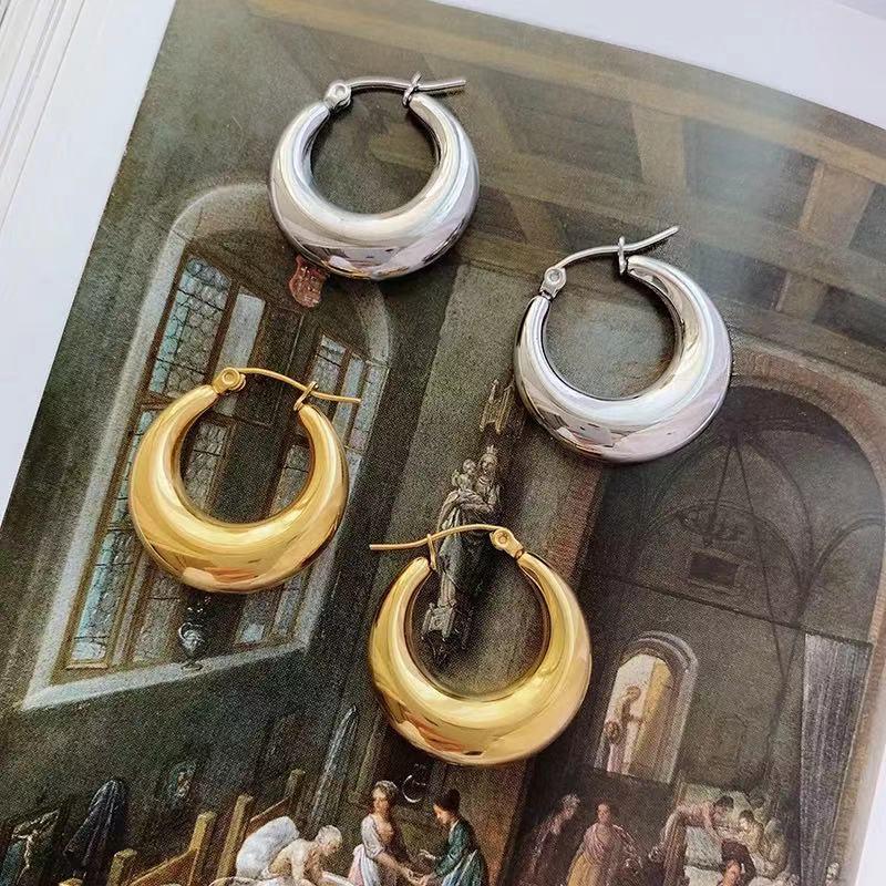 Elegant Retro Crescent Stainless Steel Earrings - Women s 18K Gold-Plated Titanium with Hollow Design. Steel 25MM
Elegant Retro Crescent Stainless Steel Earrings - Women s 18K Gold-Plated Titanium with Hollow Design. Steel 25MM