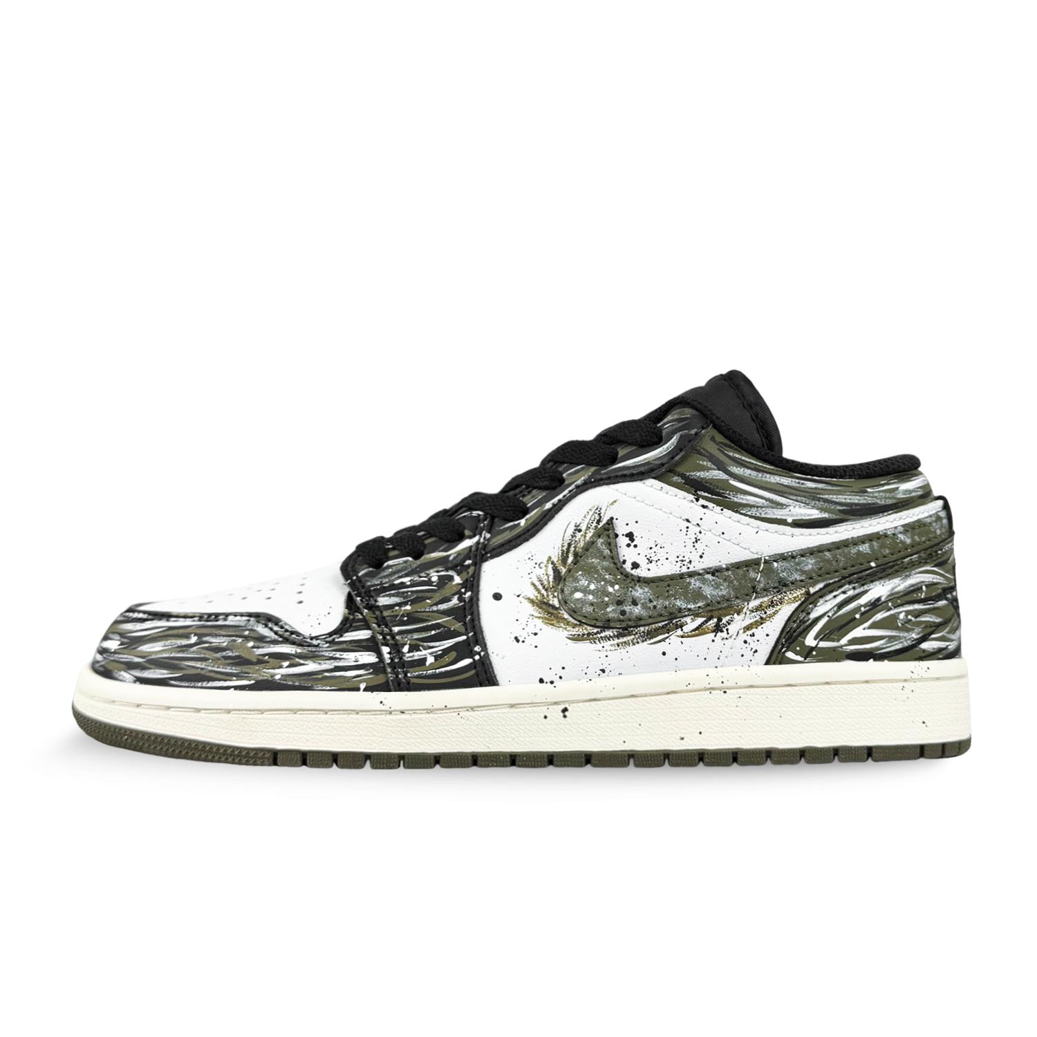 Jordan Air Jordan 1 Vintage Basketball Shoes Men s Low Top White Green 553558-092(Team758-) 44.5
Jordan Air Jordan 1 Vintage Basketball Shoes Men s Low Top White Green 553558-092(Team758-) 44.5