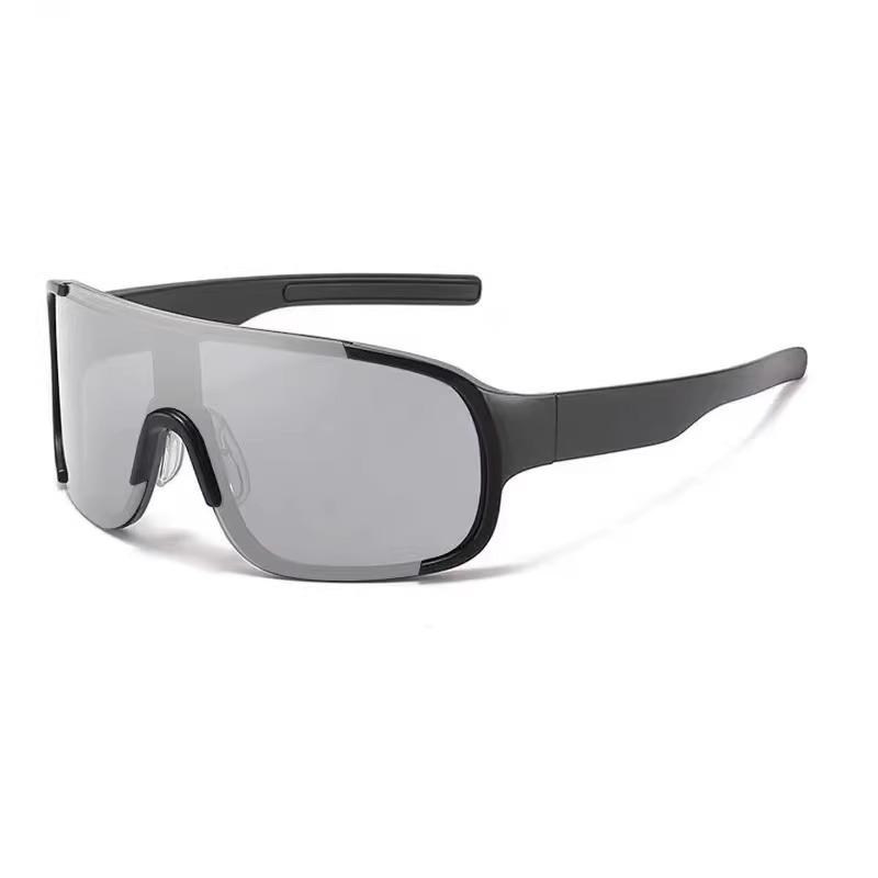 Windproof UV Protection Large Frame Sports Sunglasses for Cycling and Outdoor Activities
Windproof UV Protection Large Frame Sports Sunglasses for Cycling and Outdoor Activities