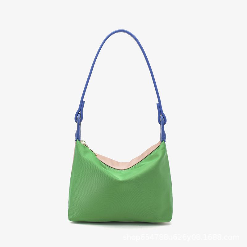 Женская сумка из ткани Оксфорд, ручная, подмышечная, двусторонняя, трендовая, модная, повседневная, на одно плечо, сумка-пельмень 23x6.5x16cm зелёный
Женская сумка из ткани Оксфорд, ручная, подмышечная, двусторонняя, трендовая, модная, повседневная, на одно плечо, сумка-пельмень 23x6.5x16cm зелёный