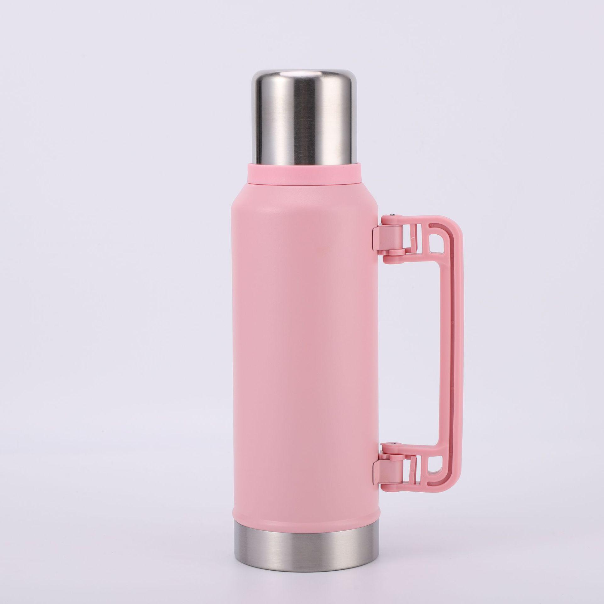 Бутылка для воды большой вместимости с двойными стенками и вакуумной изоляцией, с ручкой - Идеально подходит для занятий спортом на открытом воздухе и использования в автомобиле 1400ml розовый
Бутылка для воды большой вместимости с двойными стенками и вакуумной изоляцией, с ручкой - Идеально подходит для занятий спортом на открытом воздухе и использования в автомобиле 1400ml розовый