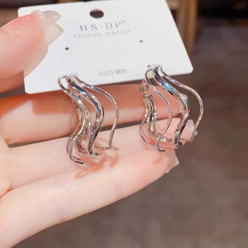 Female Fashionable Minimalist Personalized Square Earrings срібний
Female Fashionable Minimalist Personalized Square Earrings срібний