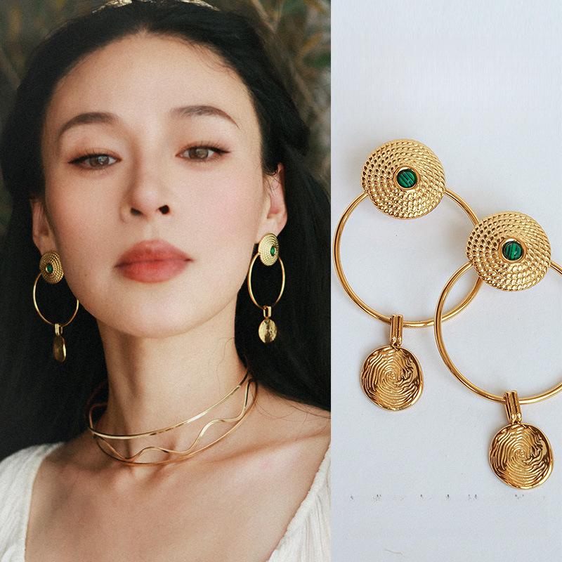 Pre-Owned Malachite Silver Needle Round Pleated Stud Earrings - High-End Fashion for Women
Pre-Owned Malachite Silver Needle Round Pleated Stud Earrings - High-End Fashion for Women