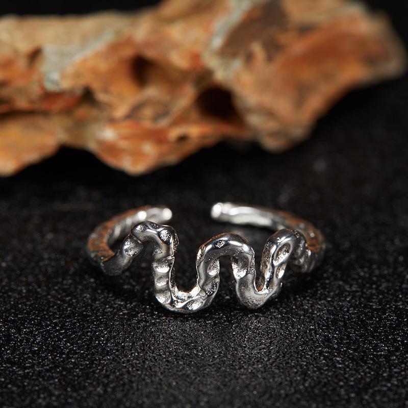 S925 Sterling Silver Snake Ring, Male And Female Couples Ring, Natural Colorful Treasure, Spirit Snake Index Finger Ring, Niche Light Luxury
S925 Sterling Silver Snake Ring, Male And Female Couples Ring, Natural Colorful Treasure, Spirit Snake Index Finger Ring, Niche Light Luxury