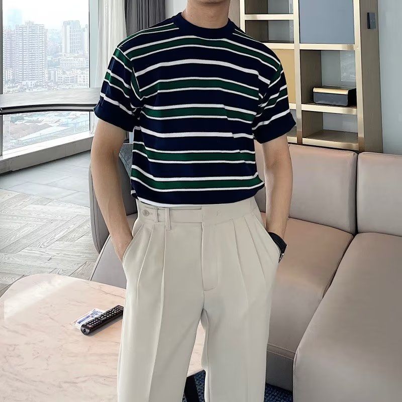 Korean Contrasting Colors T-shirts Summer Stylish Striped Round Neck Men s Casual Short Sleeve Basic Knitted Pullovers M синій
Korean Contrasting Colors T-shirts Summer Stylish Striped Round Neck Men s Casual Short Sleeve Basic Knitted Pullovers M синій