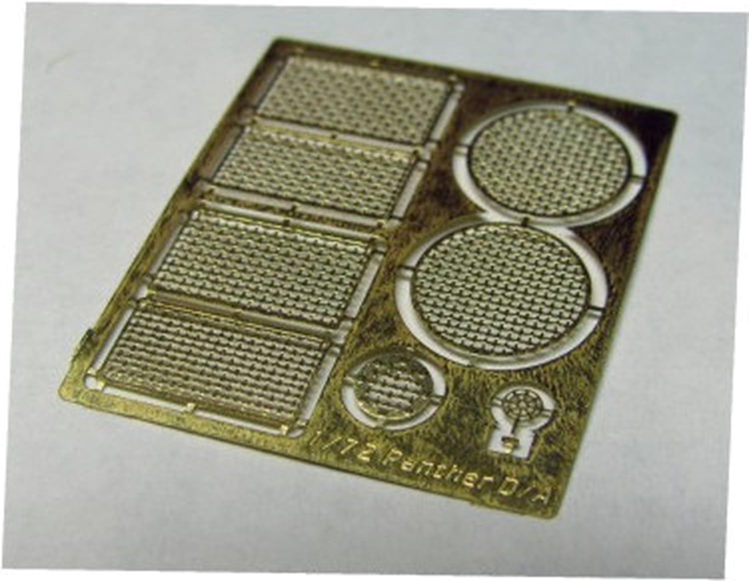 Dan Models Panther Grill Пластиковая модель Детали DAN72401 1/72 D-type (для Звезды) (танк)
Dan Models Panther Grill Пластиковая модель Детали DAN72401 1/72 D-type (для Звезды) (танк)