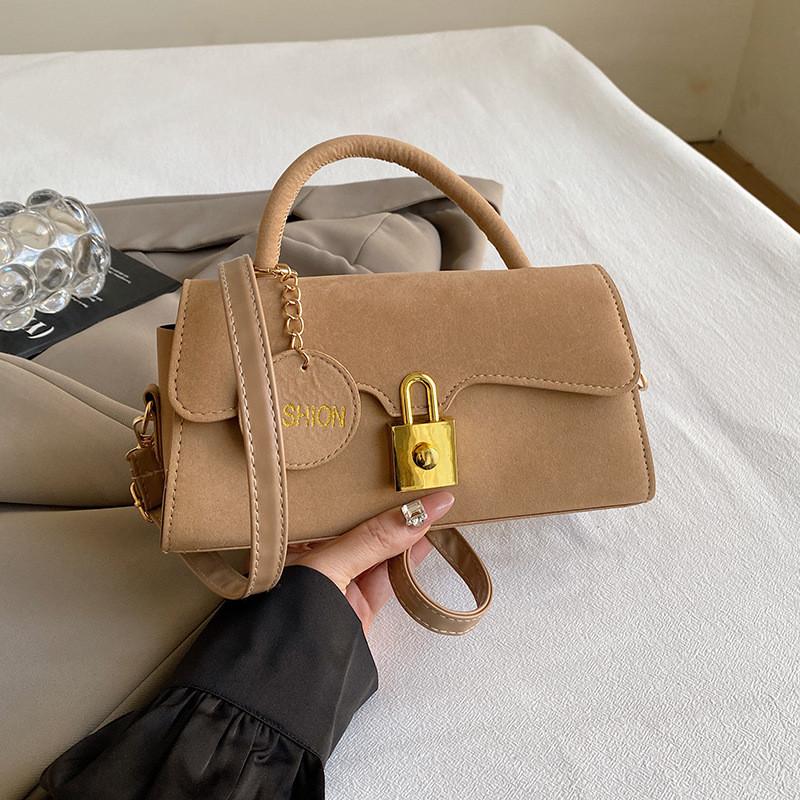 Chic Fashionable Shoulder Bag For Fall With Unique Design And Stylish Elegance In Black Brown And Khaki StyleD
Chic Fashionable Shoulder Bag For Fall With Unique Design And Stylish Elegance In Black Brown And Khaki StyleD