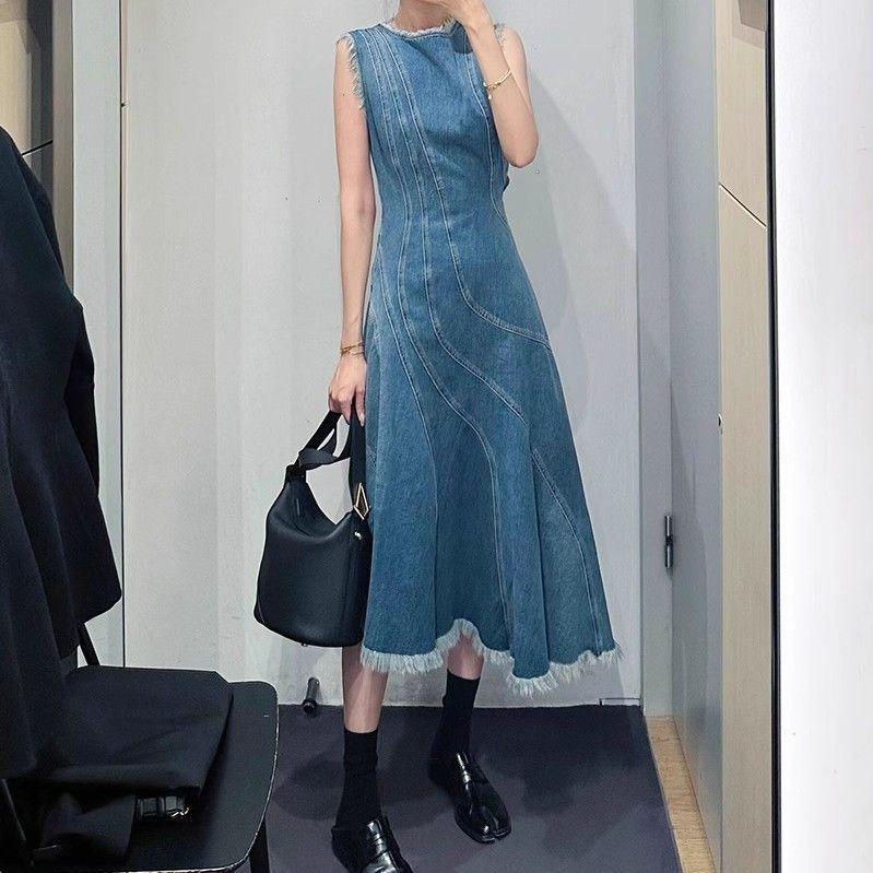 Women s Summer French Retro A-Line Sleeveless Denim Dress – Petite Loose Fit L (Recommended 52.5-57.5 kg)
Women s Summer French Retro A-Line Sleeveless Denim Dress – Petite Loose Fit L (Recommended 52.5-57.5 kg)
