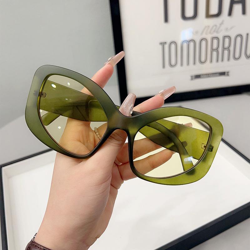 JYL TS Disco Sunglasses Women UV Protection Small Frame 13121 A-9128 грязи
JYL TS Disco Sunglasses Women UV Protection Small Frame 13121 A-9128 грязи
