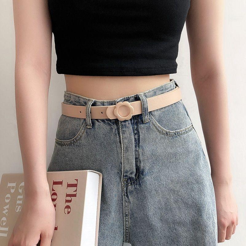 Womens Fashionable Summer Ins Style Blazer Dress With Waist Belt For Casual Look бежевый
Womens Fashionable Summer Ins Style Blazer Dress With Waist Belt For Casual Look бежевый