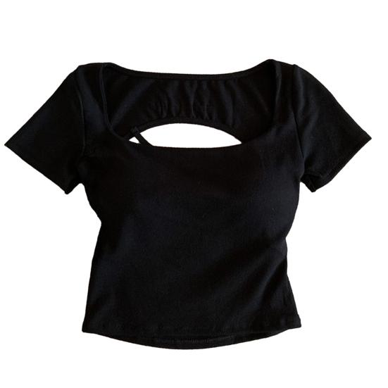 Женская футболка с квадратным вырезом, коротким рукавом и полым вырезом на спине, однотонная, приталенная чёрный
Женская футболка с квадратным вырезом, коротким рукавом и полым вырезом на спине, однотонная, приталенная чёрный