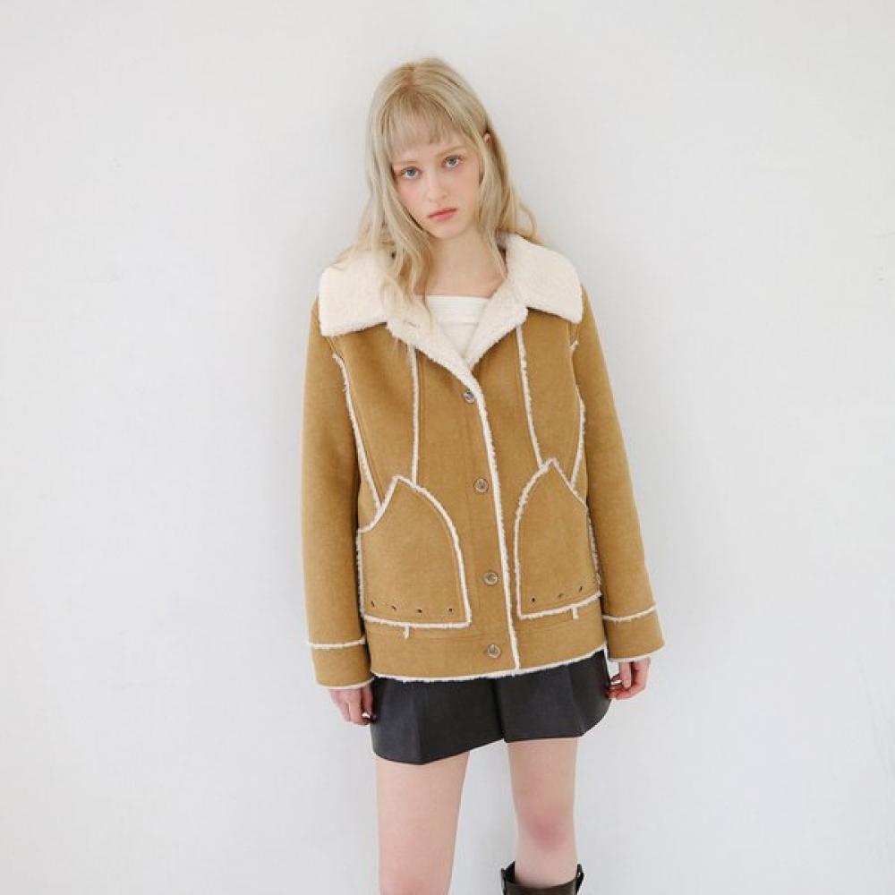 Egoist Loose Fit Faux Shearling Jumper With Out Pocket Er4mz065 CA/66
Egoist Loose Fit Faux Shearling Jumper With Out Pocket Er4mz065 CA/66