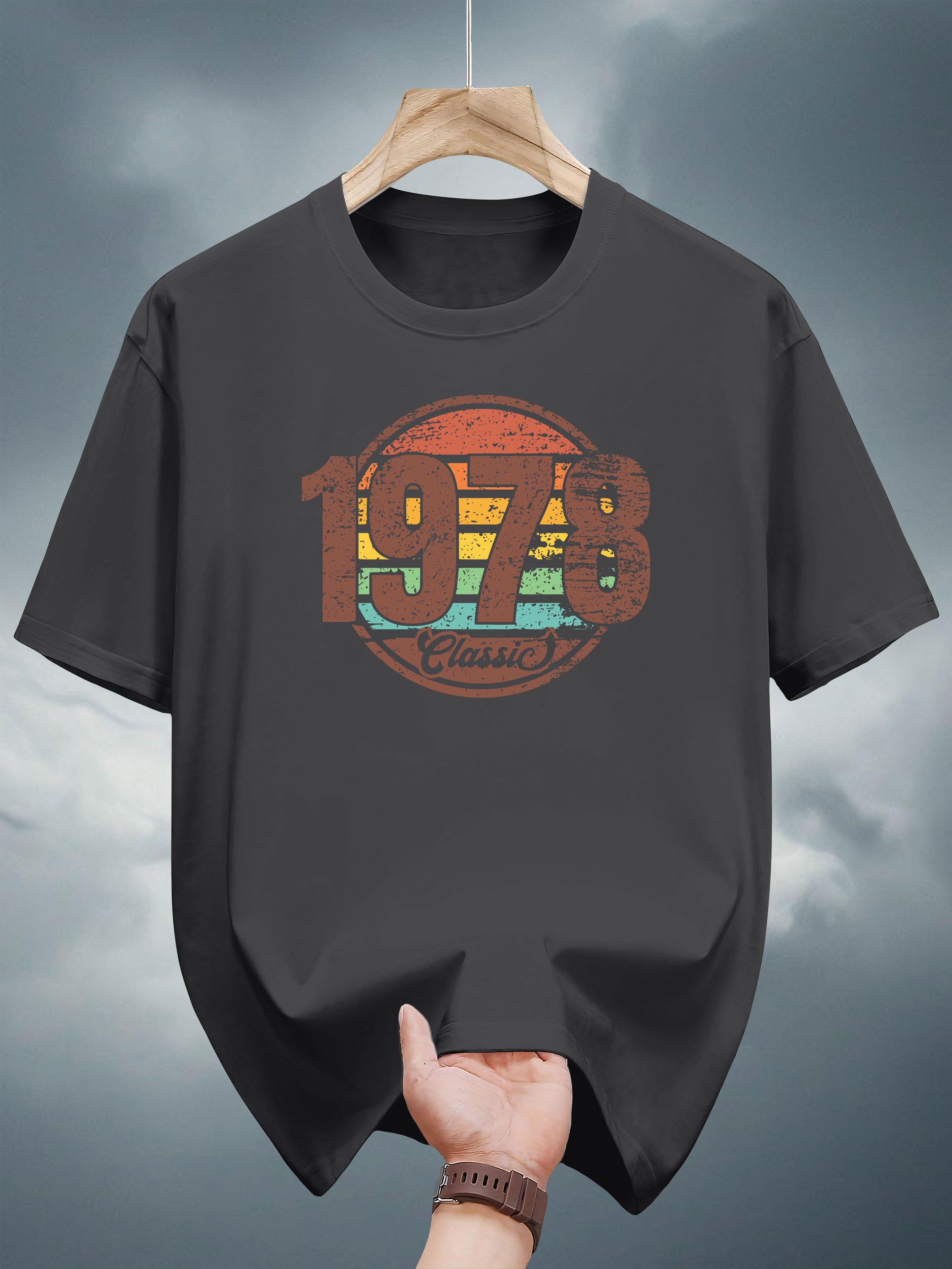 Vintage 1978 Retro Graphic T-shirt - Black Casual Short Sleeve Round Neck Summer Tee with Bold Color Block Design L
Vintage 1978 Retro Graphic T-shirt - Black Casual Short Sleeve Round Neck Summer Tee with Bold Color Block Design L