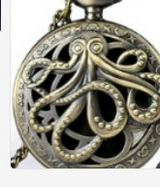 Бронзовые ажурные карманные часы с кварцевым механизмом и ожерелье с подвеской в виде игральных костей
Бронзовые ажурные карманные часы с кварцевым механизмом и ожерелье с подвеской в виде игральных костей