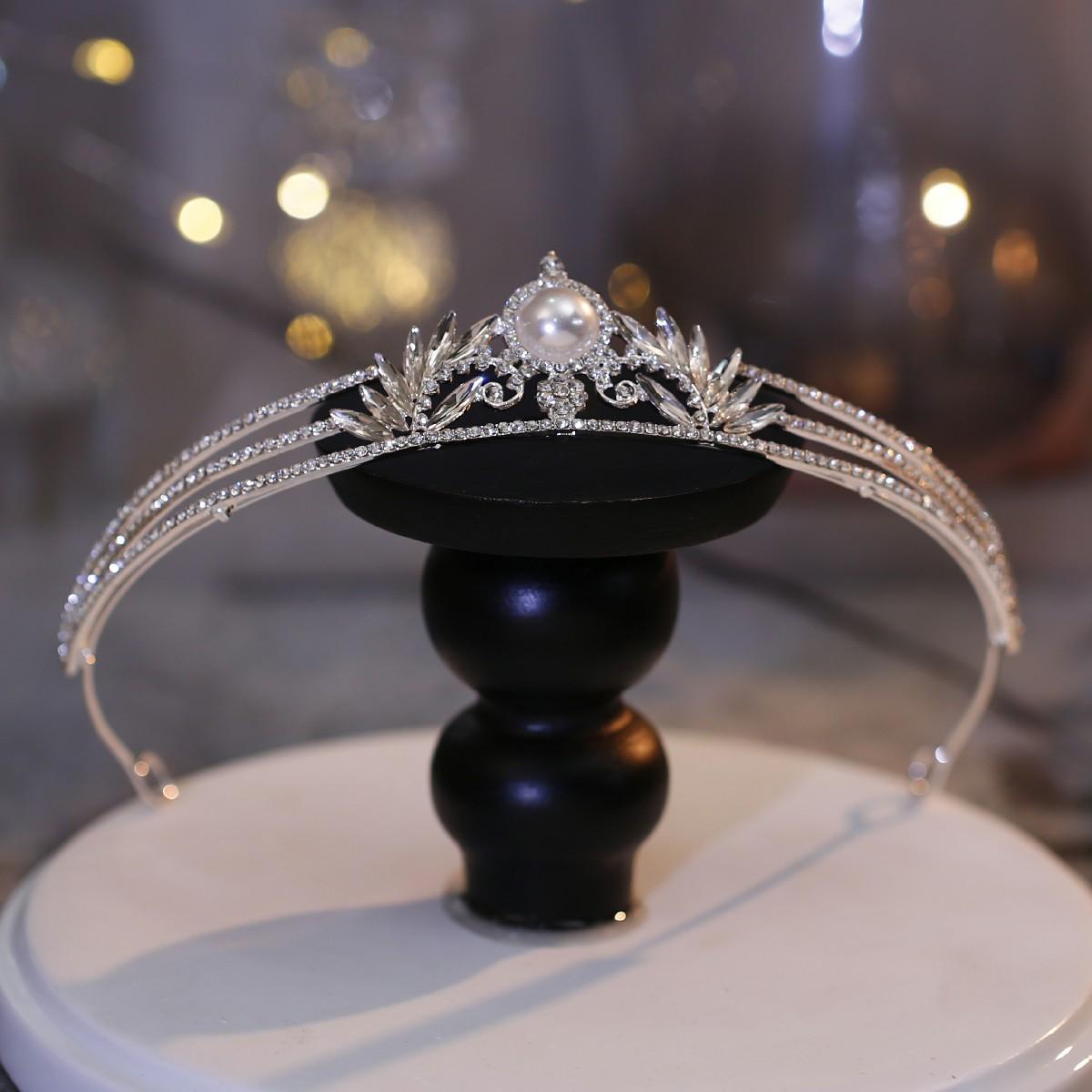 Свадебная темпераментная корона тиара для девочки на день рождения для выступления аксессуары для волос корона ободок аксессуары для платья принцессы
Свадебная темпераментная корона тиара для девочки на день рождения для выступления аксессуары для волос корона ободок аксессуары для платья принцессы
