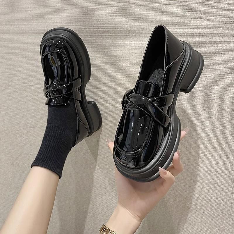 Design sense niche bow small platform loafers women s 2025 spring and summer new British style small leather shoes women 40
Design sense niche bow small platform loafers women s 2025 spring and summer new British style small leather shoes women 40
