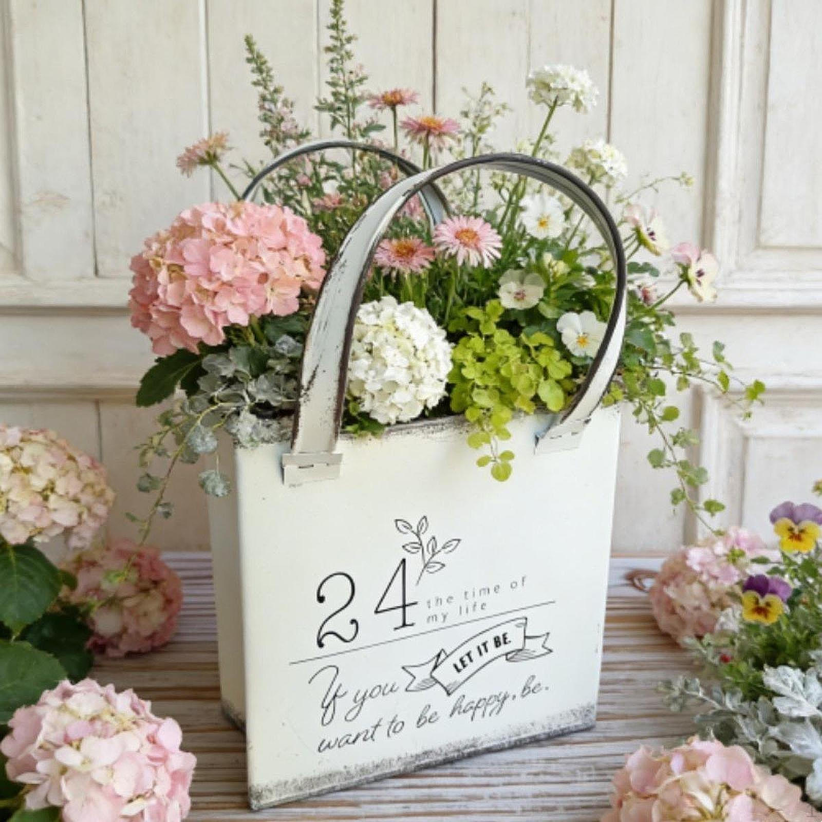 Plant Pot, Handbagshaped, Ideal for Parties, Office, Wall Decoration Or Entrances
Plant Pot, Handbagshaped, Ideal for Parties, Office, Wall Decoration Or Entrances
