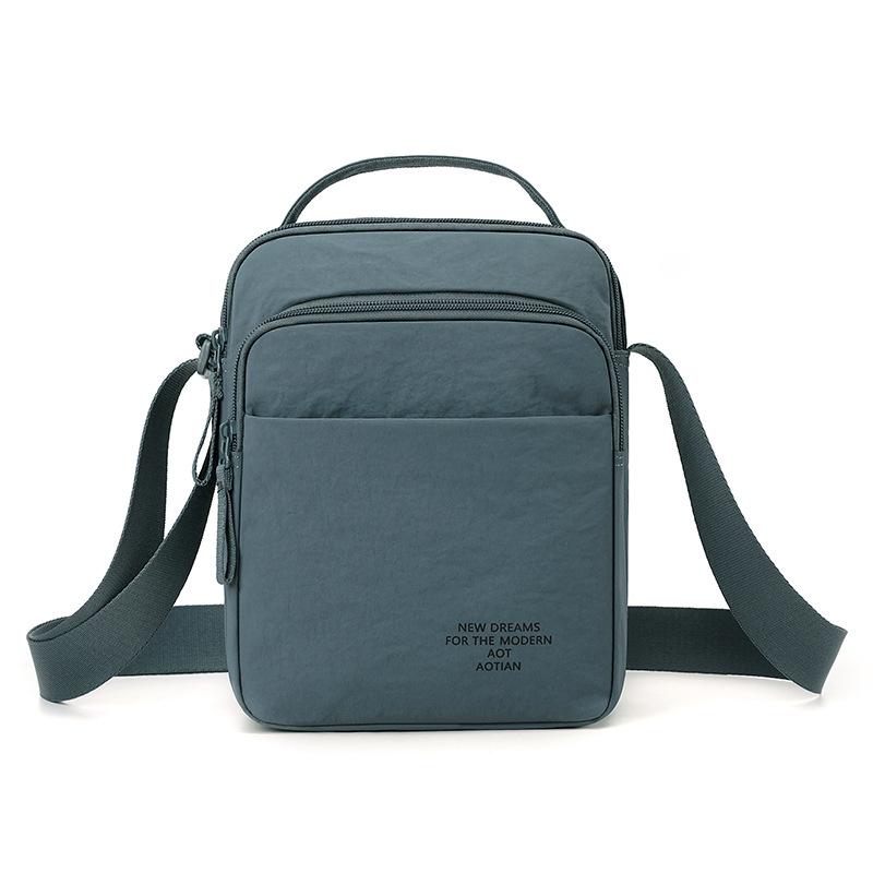 Men s Commuter Outdoor Shoulder Bag Solid Color Handbag синій
Men s Commuter Outdoor Shoulder Bag Solid Color Handbag синій