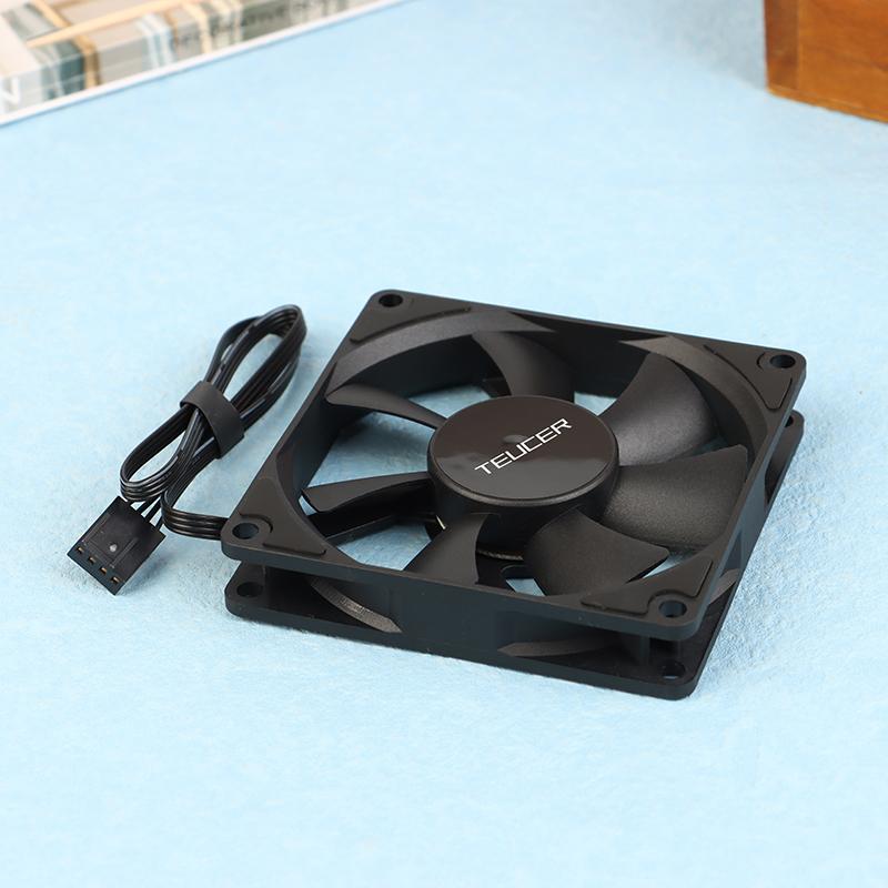Teucer Ut-8015 8Cm Chassis Fan Slim 15Mm Thinckness 12V/4Pin Pwm Fluid Bearing 1200-3000Rpm Pc Case Cooling Ventilator чорний
Teucer Ut-8015 8Cm Chassis Fan Slim 15Mm Thinckness 12V/4Pin Pwm Fluid Bearing 1200-3000Rpm Pc Case Cooling Ventilator чорний
