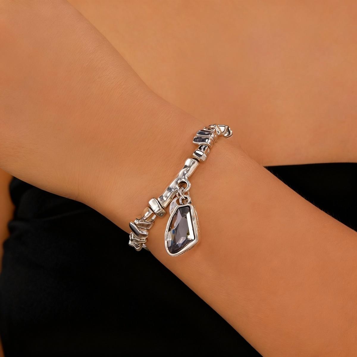Simple Baroque Irregular Gray Crystal Pendant Necklace Bracelet Set Dainty Aesthetic Copper Color Bead Zircon Set For Women Men
Simple Baroque Irregular Gray Crystal Pendant Necklace Bracelet Set Dainty Aesthetic Copper Color Bead Zircon Set For Women Men