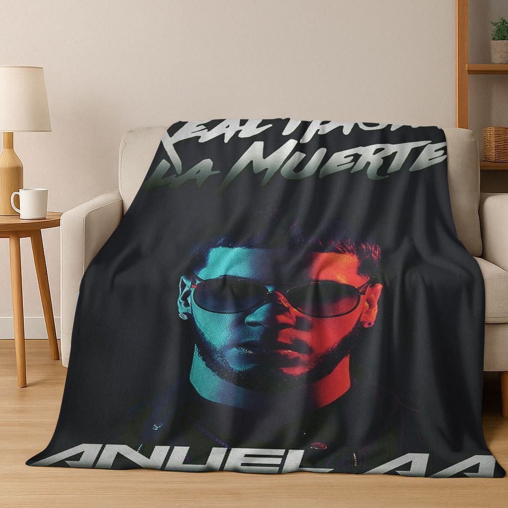 Anuel gratuito AA Rapper Hip Hop Cantante Stella Coperta di flanella Coperta morbida e calda per camera da letto Soggiorno Letto Campeggio 75x90cm
Anuel gratuito AA Rapper Hip Hop Cantante Stella Coperta di flanella Coperta morbida e calda per camera da letto Soggiorno Letto Campeggio 75x90cm