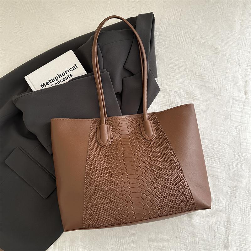 Simple women s large-capacity bag women s bag 2025 spring new trendy fashion versatile shoulder bag tote bag
Simple women s large-capacity bag women s bag 2025 spring new trendy fashion versatile shoulder bag tote bag