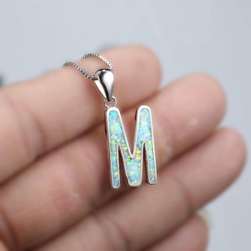 European and American Internet celebrities rose gold Opal letter M necklace simple fashion Mother s Day gift collarbone chain
European and American Internet celebrities rose gold Opal letter M necklace simple fashion Mother s Day gift collarbone chain