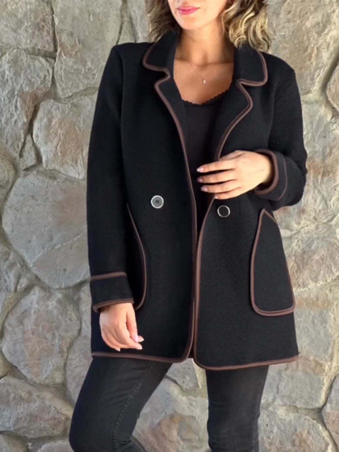 2024 Autumn/Winter European & American Fashion Double-Sided Wool Coat with Suit Collar for Women XL чорний
2024 Autumn/Winter European & American Fashion Double-Sided Wool Coat with Suit Collar for Women XL чорний