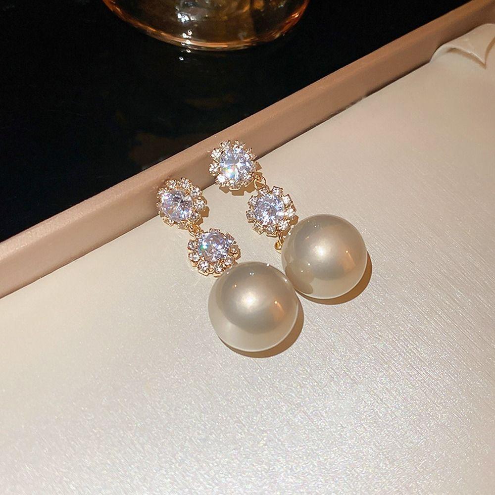 Fashion Jewelry Shiny Women Pearl Earrings Stud Earrings Ear Drop Korean Style Dangle Earrings белый
Fashion Jewelry Shiny Women Pearl Earrings Stud Earrings Ear Drop Korean Style Dangle Earrings белый