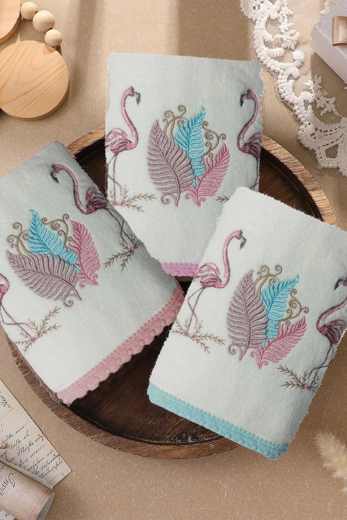 3 Piece Colorful Swan Embroidered Water Stone Edged Towel Set 50X90 Cm 
3 Piece Colorful Swan Embroidered Water Stone Edged Towel Set 50X90 Cm