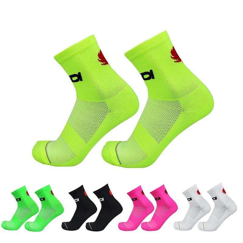 Pro Breathable Racing Bike Socks Outdoor Sports Men and Women Road Cycling Socks calcetines ciclismo hombre
Pro Breathable Racing Bike Socks Outdoor Sports Men and Women Road Cycling Socks calcetines ciclismo hombre