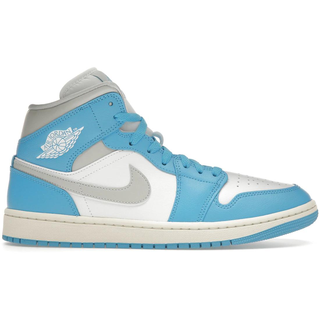 Sneaker Jordan 1 Mid Dark Powder Blue White Sail Neutral Grey (Women s)(BQ6472-400) 38.5
Sneaker Jordan 1 Mid Dark Powder Blue White Sail Neutral Grey (Women s)(BQ6472-400) 38.5
