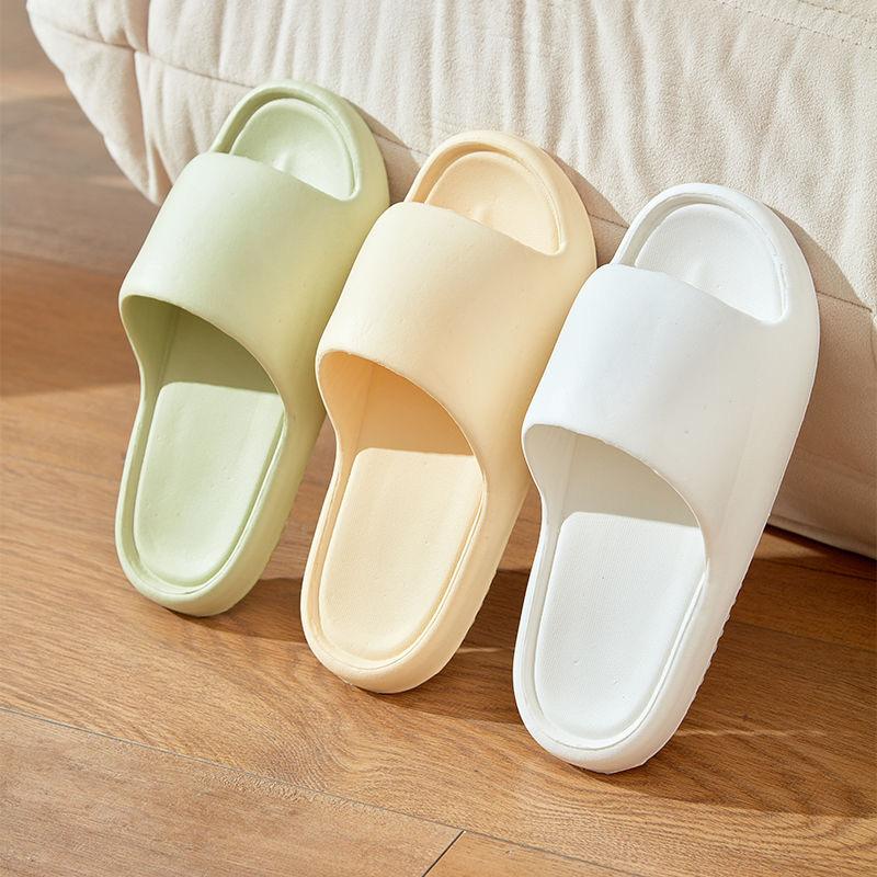 New cool slippers home bathroom slippers bathroom mops men and women Japanese and Korean simple home indoor non-slip sandals Shoe size 36-37 recommends 35-36 feet
New cool slippers home bathroom slippers bathroom mops men and women Japanese and Korean simple home indoor non-slip sandals Shoe size 36-37 recommends 35-36 feet
