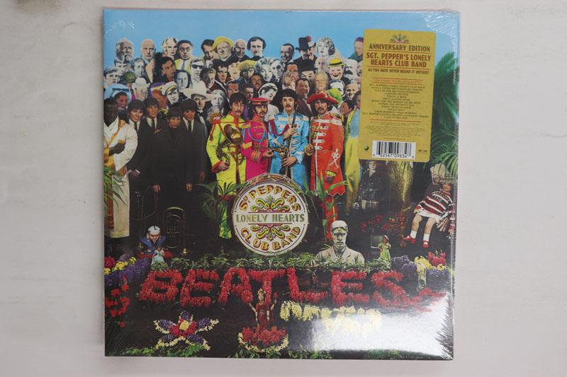 LP Пластинка BEATLES Sgt. Peppers Lonely Hearts Club Ba B002777201 Parlophone Cap 2017 Канада Рок Б/у
LP Пластинка BEATLES Sgt. Peppers Lonely Hearts Club Ba B002777201 Parlophone Cap 2017 Канада Рок Б/у