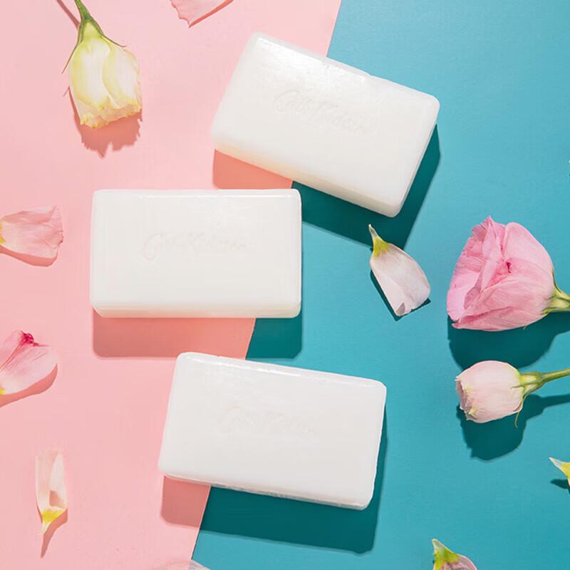 CATH KIDSTON Grapefruit Ginger 4-in-1 Solid Bath Soap
CATH KIDSTON Grapefruit Ginger 4-in-1 Solid Bath Soap