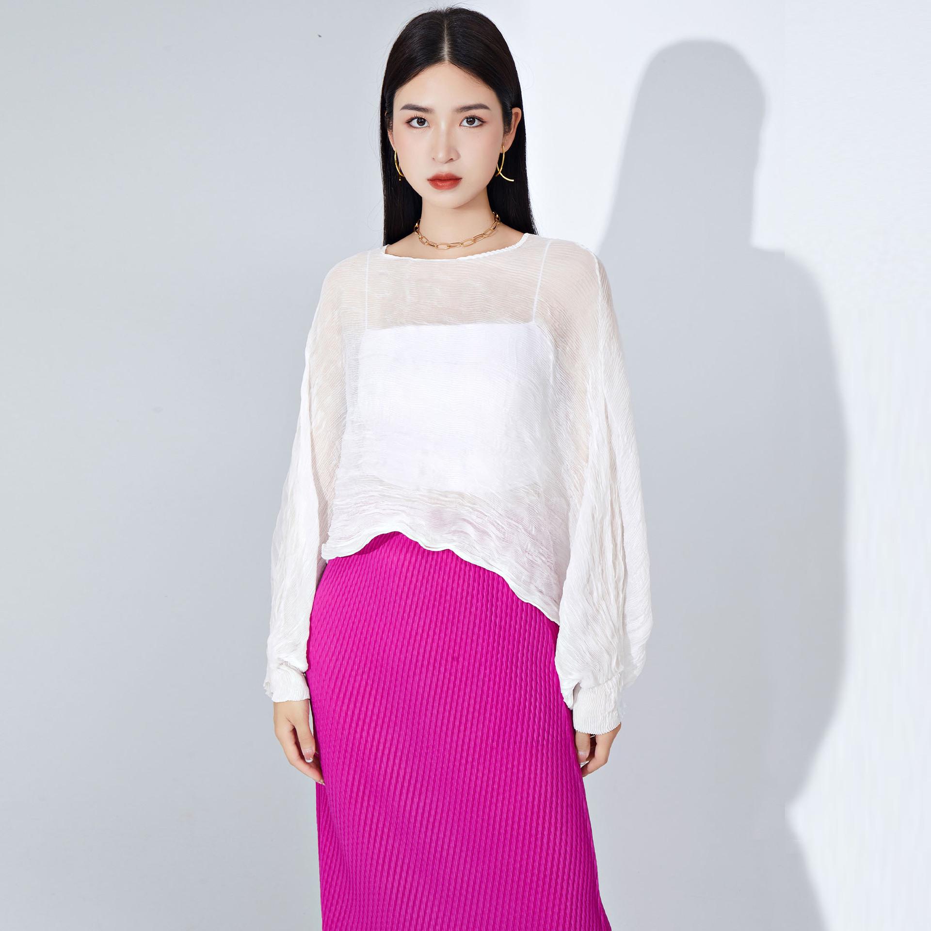 Designer Pleated Long Sleeve Summer Cardigan: Women s Sunscreen Cover-up Shirt One Size
Designer Pleated Long Sleeve Summer Cardigan: Women s Sunscreen Cover-up Shirt One Size