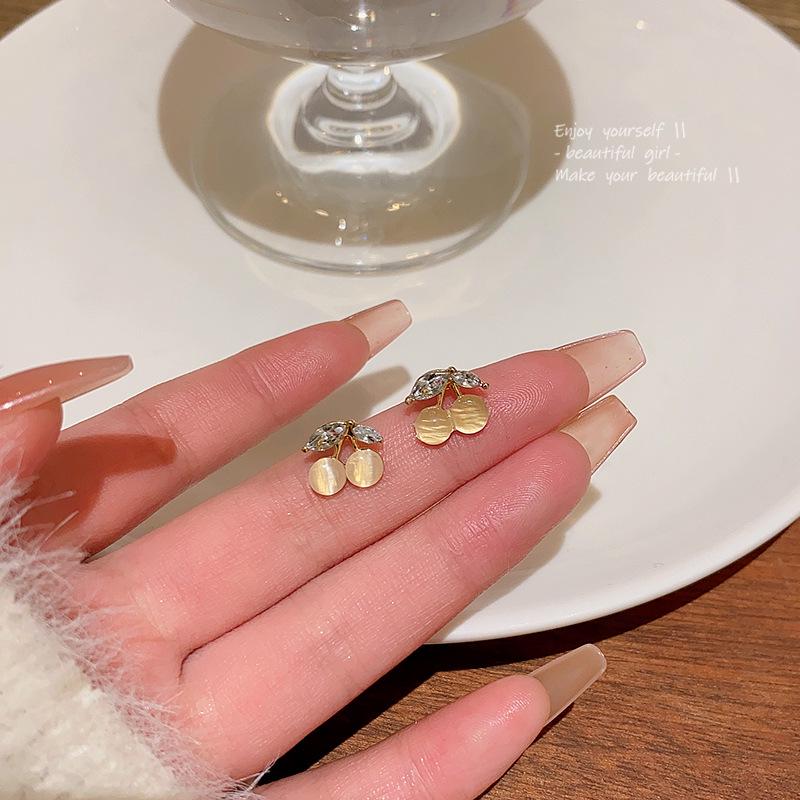 S925 Silver Cherry Zircon Earrings for Women - Mini, Simple, Super Flash, Exquisite Design Small золотий
S925 Silver Cherry Zircon Earrings for Women - Mini, Simple, Super Flash, Exquisite Design Small золотий
