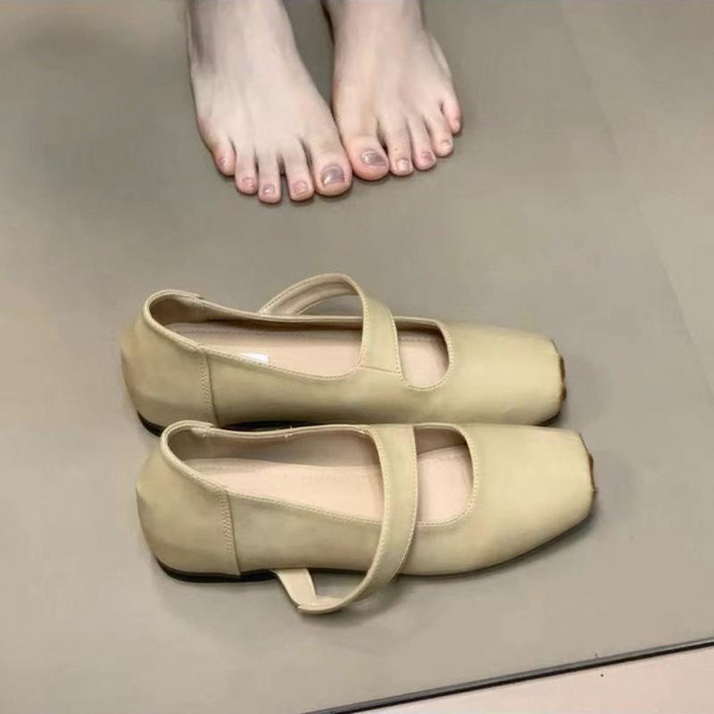 Французские туфли Мэри Джейн на квадратном каблуке с внутренней платформой женские 2025 новые летне-осенние с юбкой балетки одинарные туфли вечерние туфли 39
Французские туфли Мэри Джейн на квадратном каблуке с внутренней платформой женские 2025 новые летне-осенние с юбкой балетки одинарные туфли вечерние туфли 39