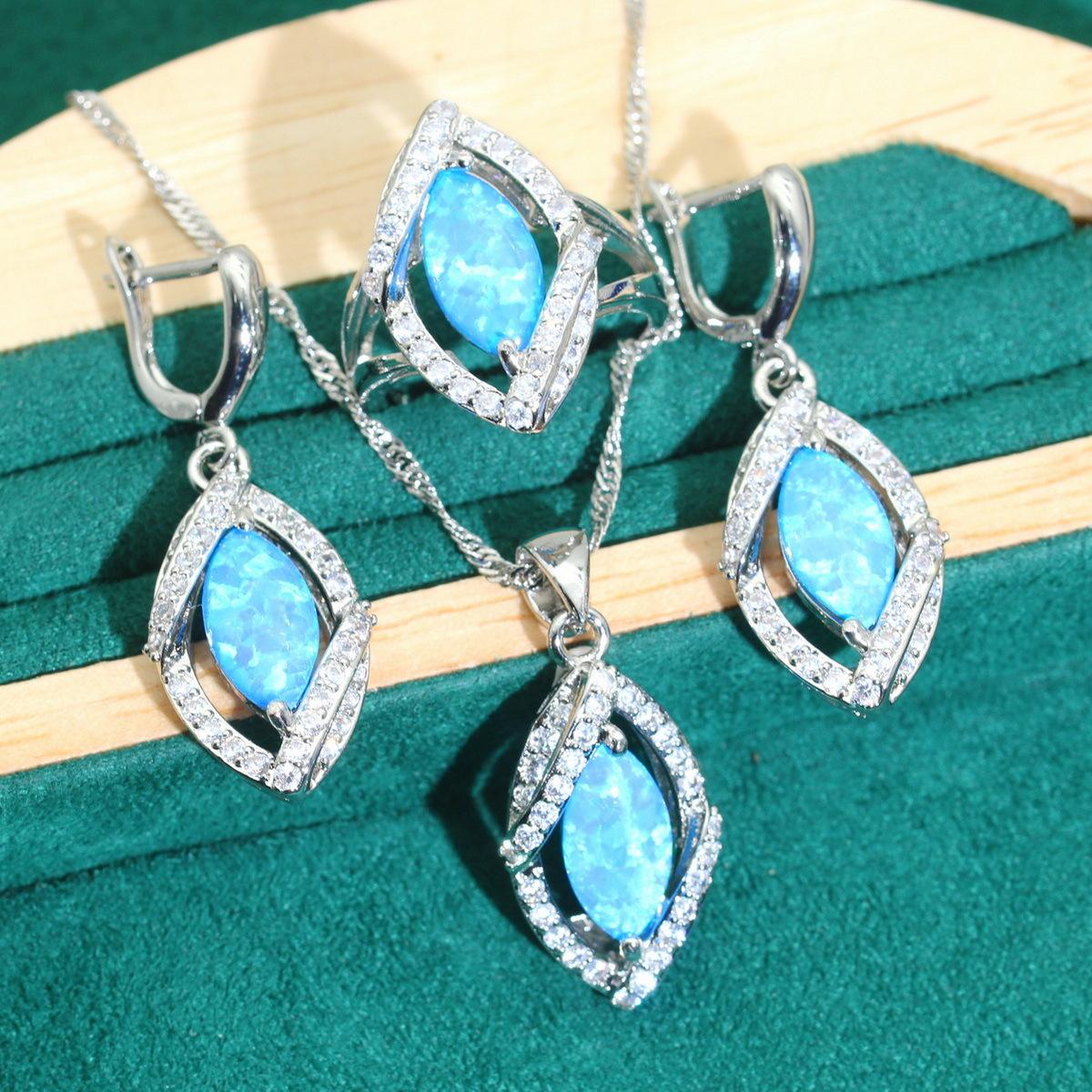 Australia and The United States Hot Sales of Earrings and Earrings Jewelry Sets 10 yards
Australia and The United States Hot Sales of Earrings and Earrings Jewelry Sets 10 yards