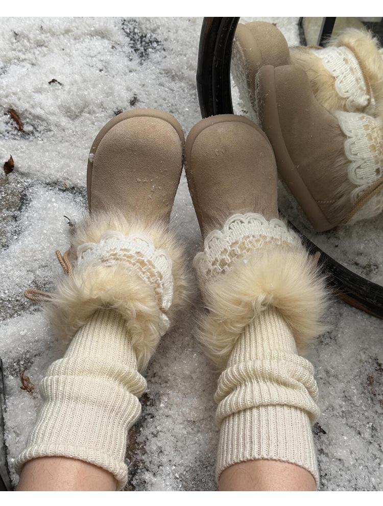 Niche retro snow boots women s 2025 winter new plush warm fluffy boots versatile millennial style platform cotton shoes 40
Niche retro snow boots women s 2025 winter new plush warm fluffy boots versatile millennial style platform cotton shoes 40