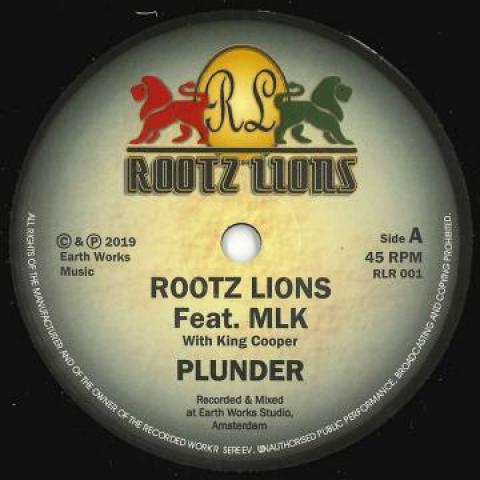 7inch Record ROOTZ LIONS, MLK - Plunder / Plundering Dub RLR001 Rootz Lions 2019 Europe Reggae, Ska & Dub
7inch Record ROOTZ LIONS, MLK - Plunder / Plundering Dub RLR001 Rootz Lions 2019 Europe Reggae, Ska & Dub