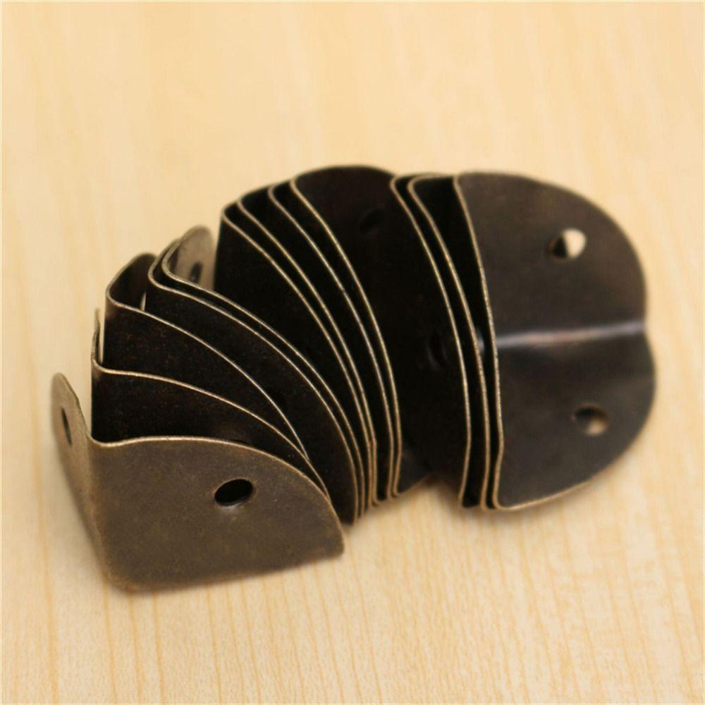 10 Pcs Iron Safety Protector Vintage Desk Decoration 10 Pcs Edge Corner Protection Trunk серебряный
10 Pcs Iron Safety Protector Vintage Desk Decoration 10 Pcs Edge Corner Protection Trunk серебряный