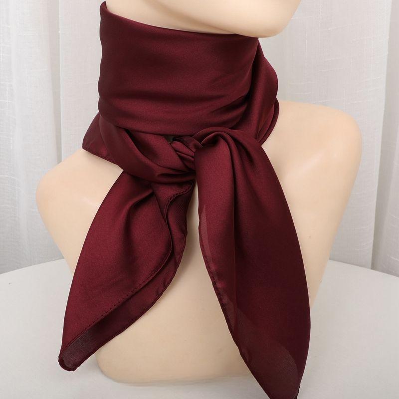 Однотонный квадратный шарф для женщин: Премиальная шелковистая текстура, элегантный темперамент, шарф для защиты от солнца
Однотонный квадратный шарф для женщин: Премиальная шелковистая текстура, элегантный темперамент, шарф для защиты от солнца