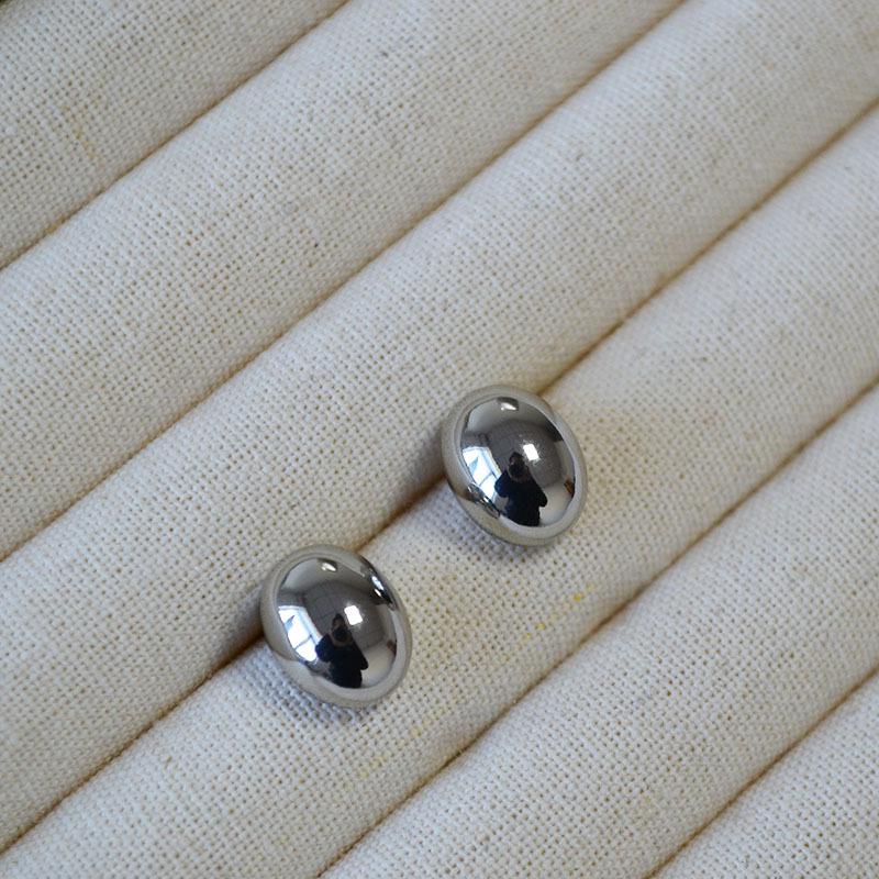 Элегантные японские и корейские позолоченные овальные латунные серьги с серебряными штифтами 925 пробы
Элегантные японские и корейские позолоченные овальные латунные серьги с серебряными штифтами 925 пробы