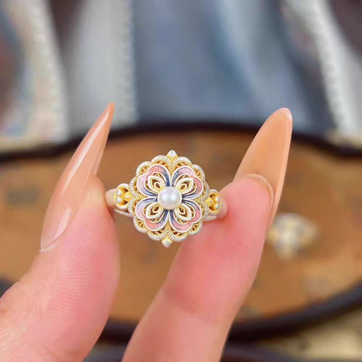 Palace Ring Women S National Style New Chinese Style Enamel Color Palace Living Versatile Temperament Style Ring
Palace Ring Women S National Style New Chinese Style Enamel Color Palace Living Versatile Temperament Style Ring