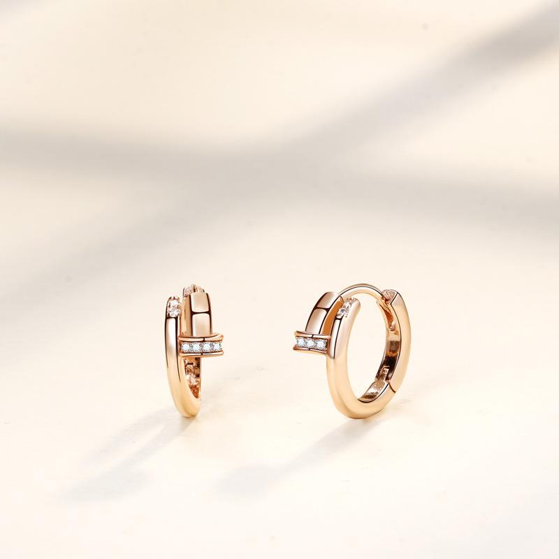 Нишевый дизайн Ins Холодный ветер Серьги в форме гвоздиков Женские простые серьги Женские универсальные серьги-пусеты Серьги-кольца
Нишевый дизайн Ins Холодный ветер Серьги в форме гвоздиков Женские простые серьги Женские универсальные серьги-пусеты Серьги-кольца