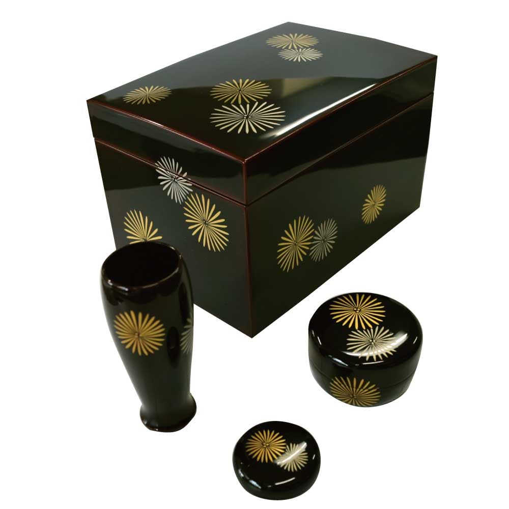 Tea utensils Rikyu tea Tamane Karamatsu set tea incense chasen box, lacquer, maki-e, 4-piece (Rikyu box, jujube, case, tube)
Tea utensils Rikyu tea Tamane Karamatsu set tea incense chasen box, lacquer, maki-e, 4-piece (Rikyu box, jujube, case, tube)