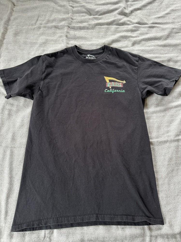 In N Out Burger California Size S Sean Ellingson Ryan Broomberg Unisex T-Shirt S
In N Out Burger California Size S Sean Ellingson Ryan Broomberg Unisex T-Shirt S